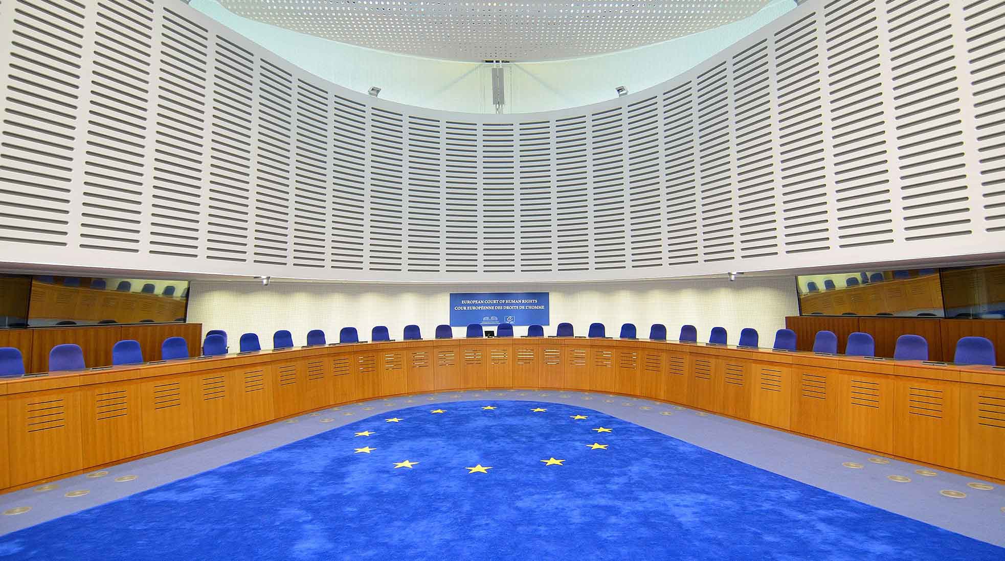 Europadomstolens rättssal i Strasbourg, Frankrike. Foto: Adrian Grycuk via Wikimedia Commons