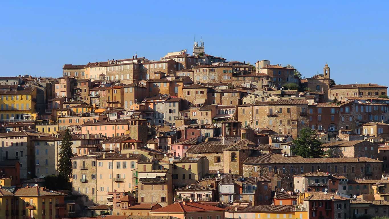 I italienska Perugia hålls varje år den internationella journalistikfestivalen med besökare från hela världen. Foto: Messer Amanuense Perusino via Wikimedia Commons (CC BY-SA 4.0) 